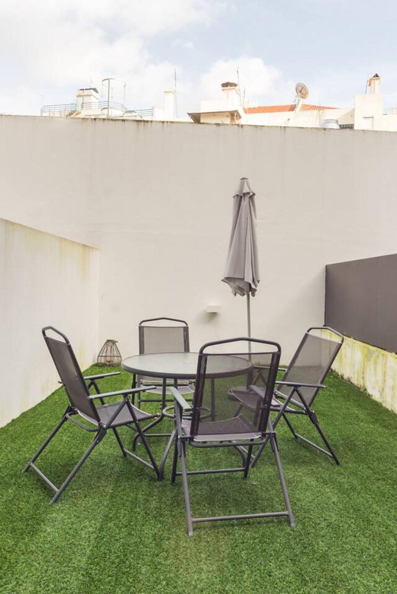 Spacious In With Terrace And Free Netflix Lissabon